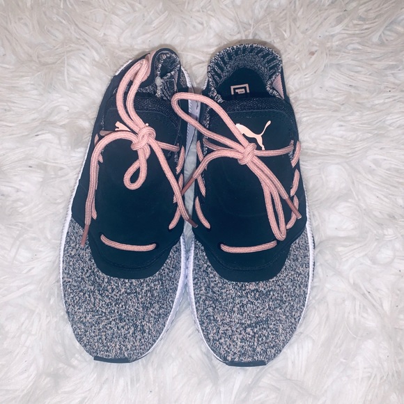 Puma sneakers shoes - Picture 1 of 3